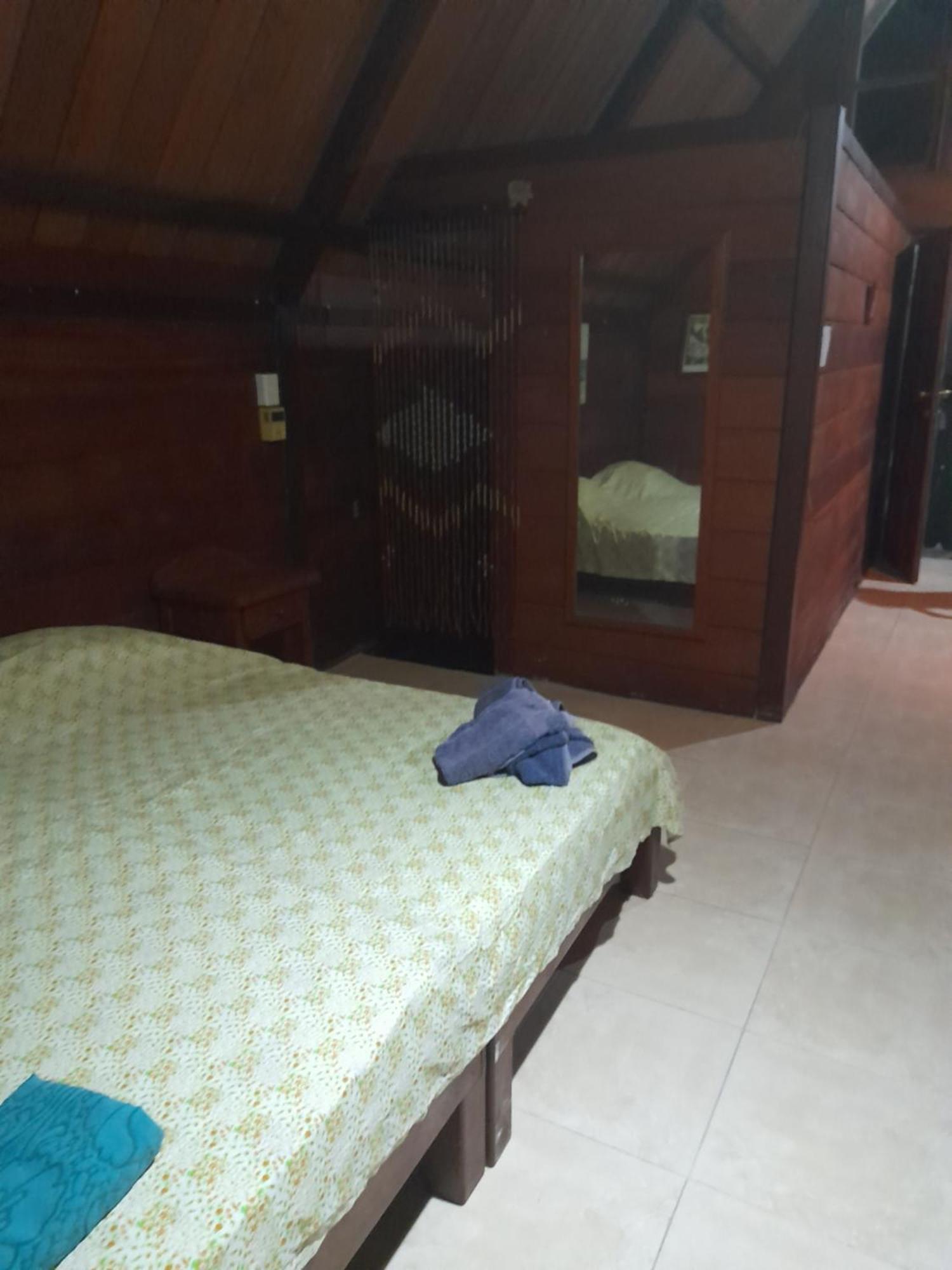 Charming Yellow Houses Loft-Style Apartment Bocas del Toro Exterior photo